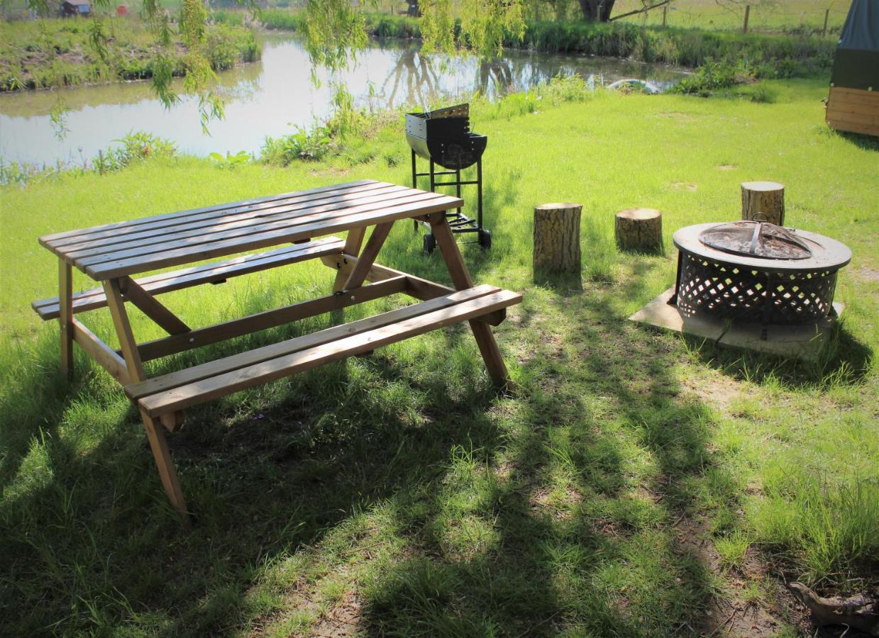 Hotel Rum Bridge "Owl Watch" Wooden Tipi Sudbury  Zewnętrze zdjęcie