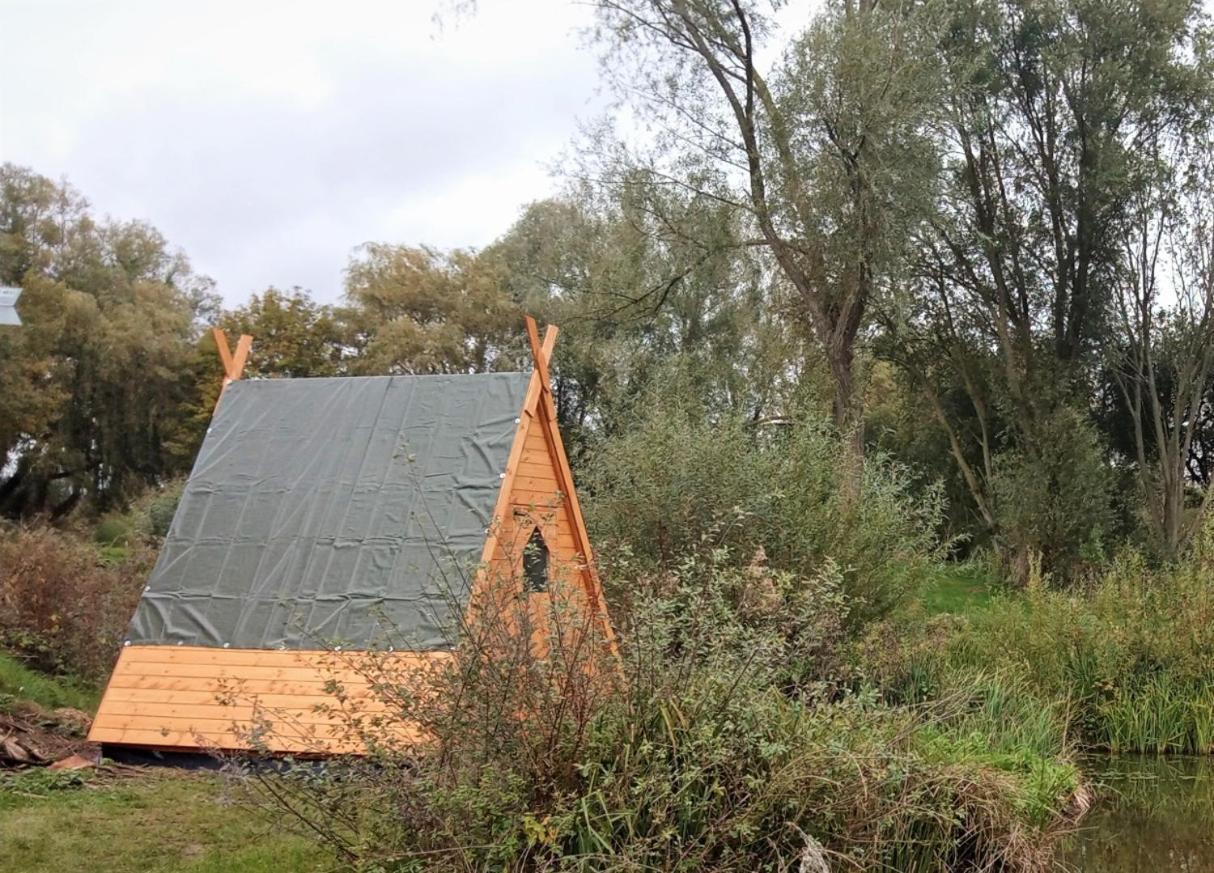 Hotel Rum Bridge "Owl Watch" Wooden Tipi Sudbury  Zewnętrze zdjęcie